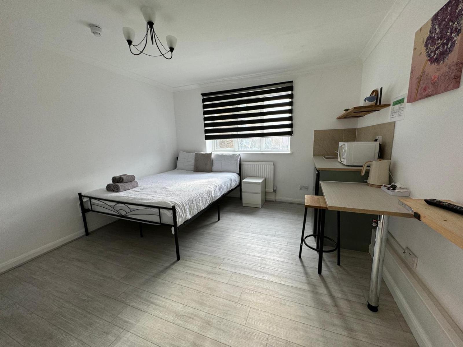 Newly Renovated Studios & Ensuite Rooms! - Camberwell London Eksteriør billede